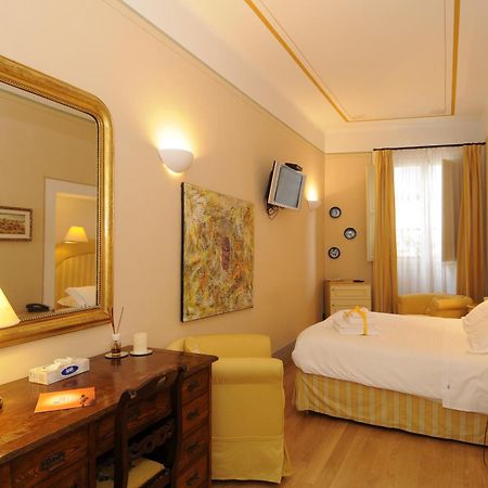 A Palazzo Busdraghi Residenza D'Epoca Bed & Breakfast Lucca Dış mekan fotoğraf