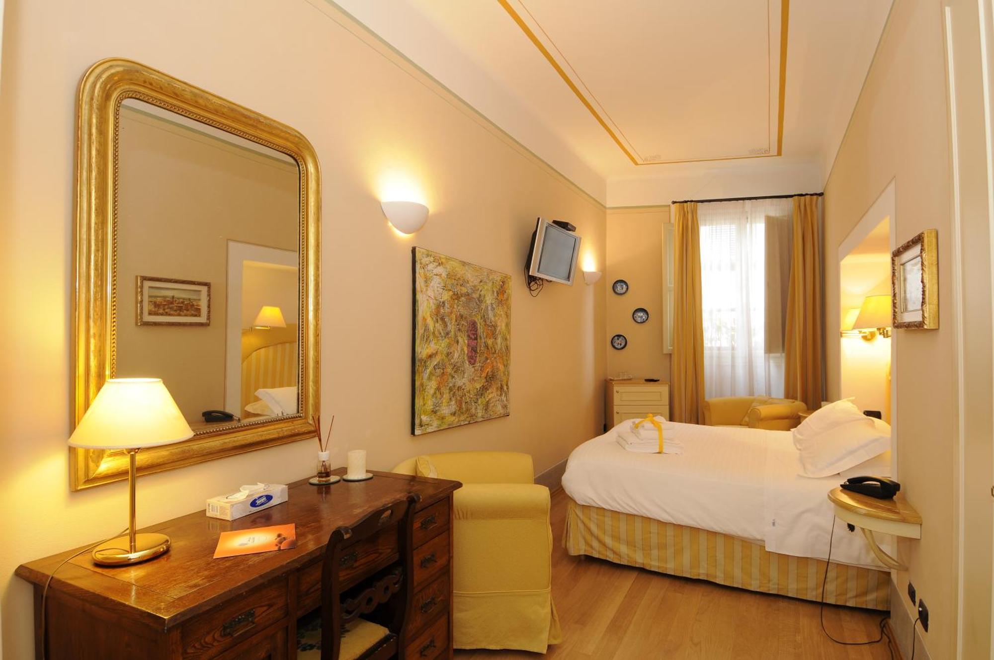 A Palazzo Busdraghi Residenza D'Epoca Bed & Breakfast Lucca Dış mekan fotoğraf