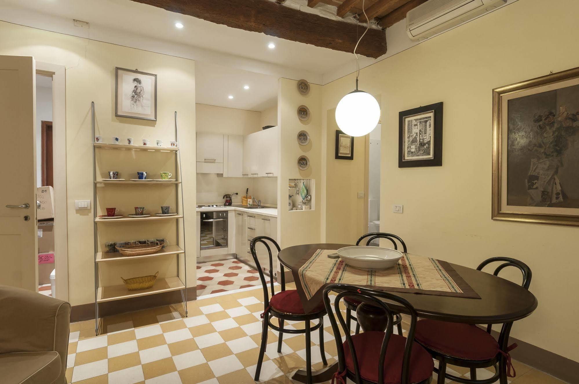 A Palazzo Busdraghi Residenza D'Epoca Bed & Breakfast Lucca Dış mekan fotoğraf
